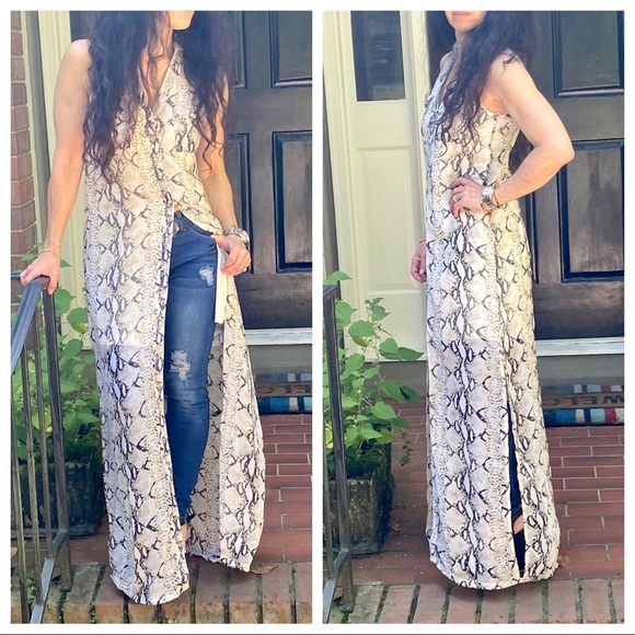 FABULOUS SNAKESKIN BUTTON DOWN DRESS/DUSTER - Picture 2 of 13